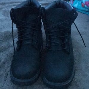 Black timberland boots